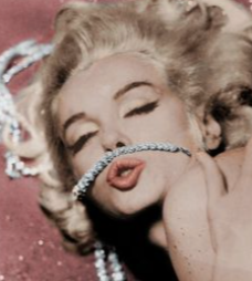 Marilyn Monroe with diamond necklace