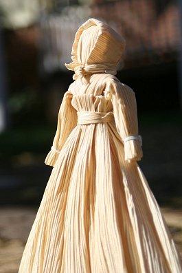 making corn husk dolls